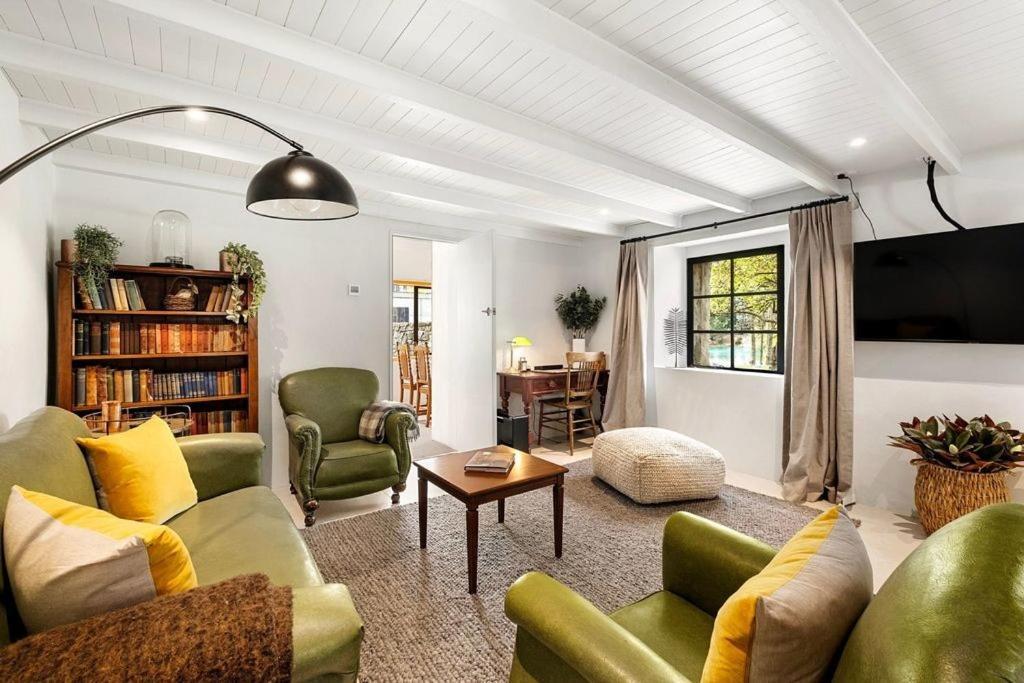 Wanaka Stone Cottage - Wanaka Holiday Home Екстер'єр фото