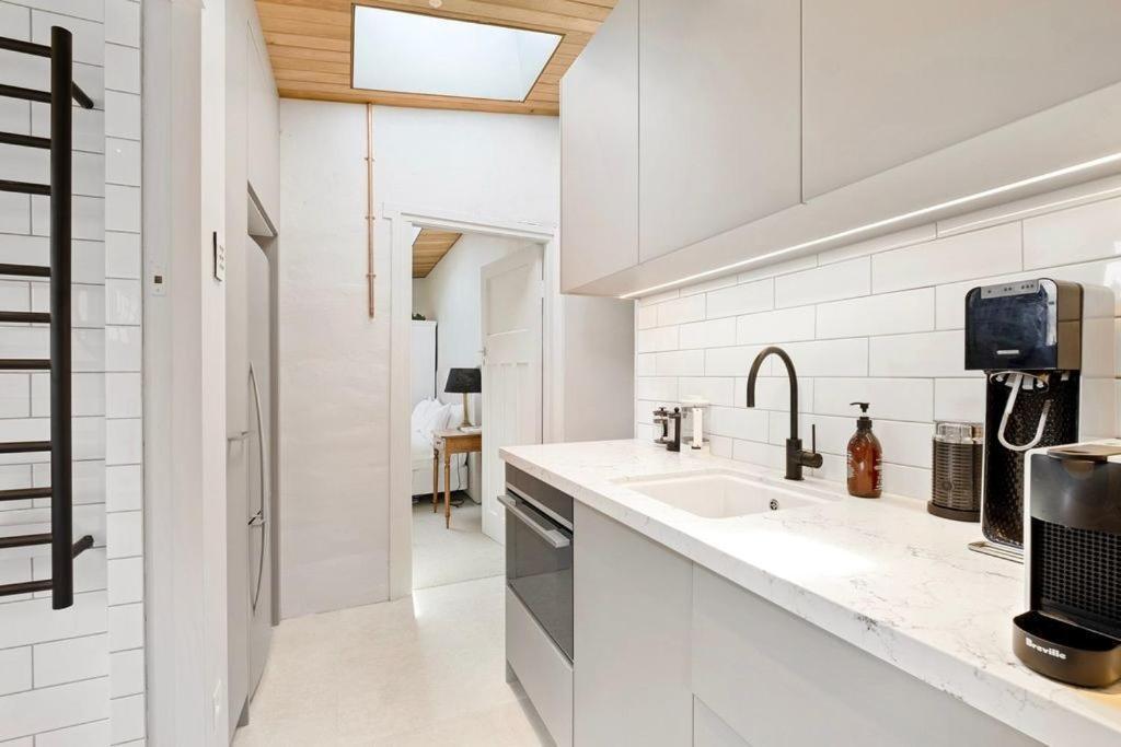 Wanaka Stone Cottage - Wanaka Holiday Home Екстер'єр фото