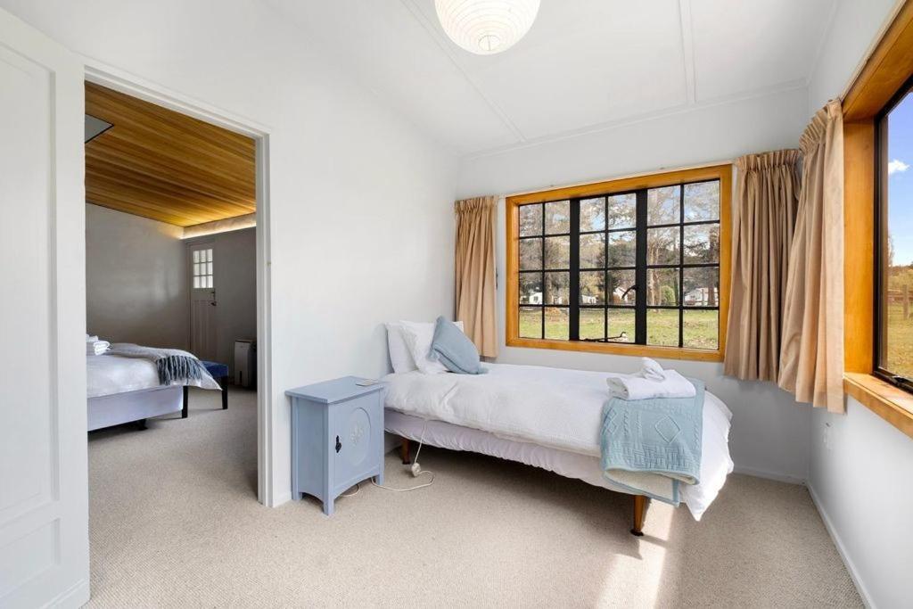 Wanaka Stone Cottage - Wanaka Holiday Home Екстер'єр фото